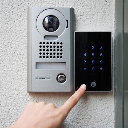 Appart'Hotel Le Corot - Acces Autonome - Saint-Junien Centre المظهر الخارجي الصورة