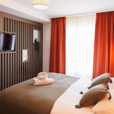 Appart'Hotel Le Corot - Acces Autonome - Saint-Junien Centre المظهر الخارجي الصورة
