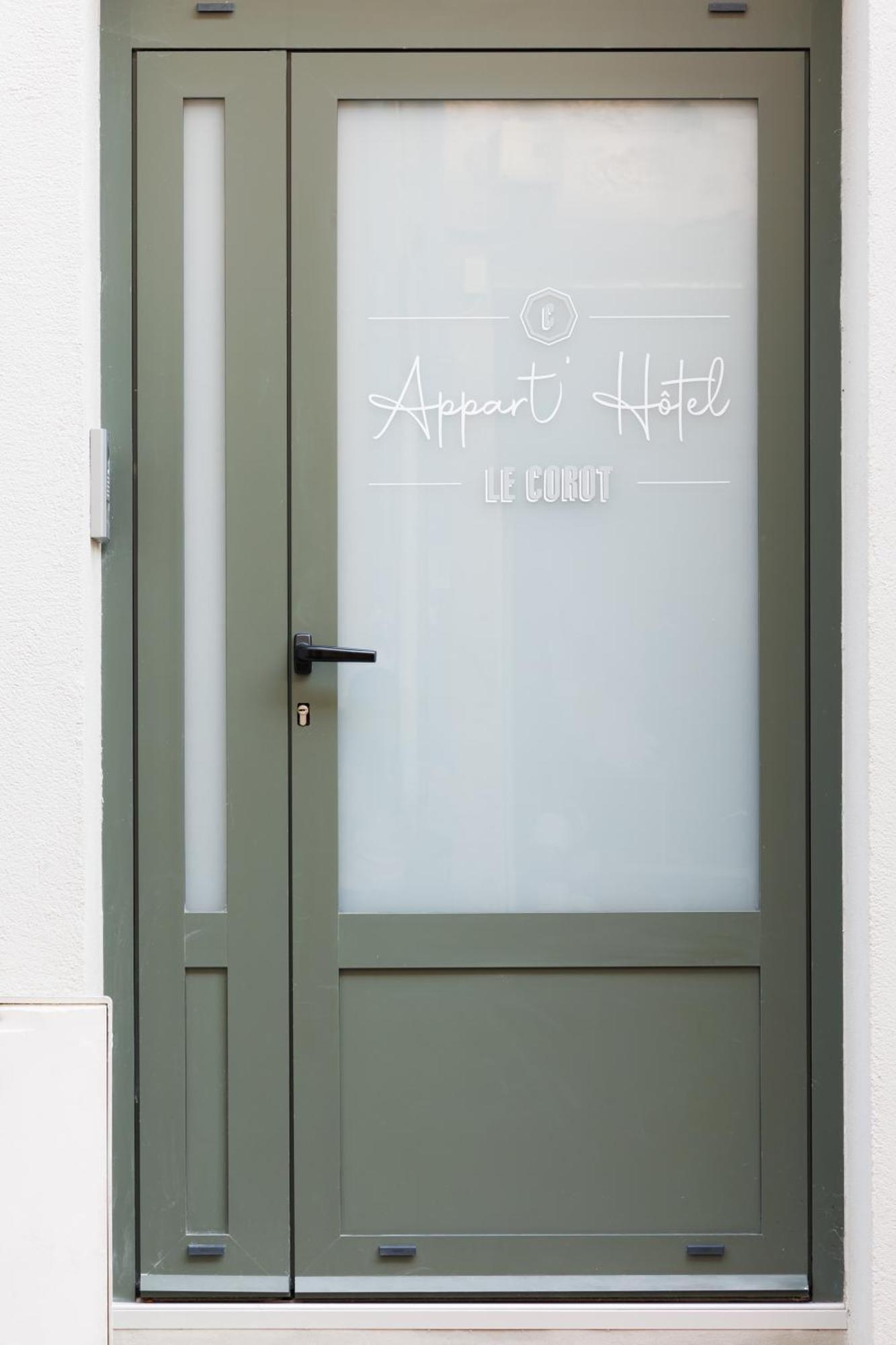 Appart'Hotel Le Corot - Acces Autonome - Saint-Junien Centre المظهر الخارجي الصورة