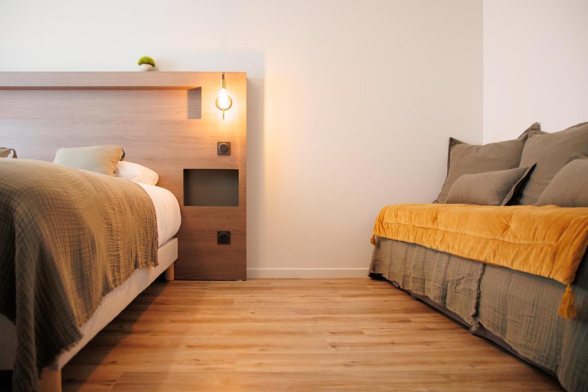 Appart'Hotel Le Corot - Acces Autonome - Saint-Junien Centre المظهر الخارجي الصورة