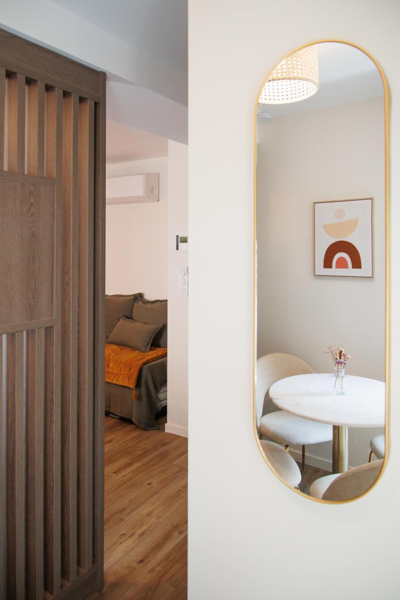 Appart'Hotel Le Corot - Acces Autonome - Saint-Junien Centre المظهر الخارجي الصورة