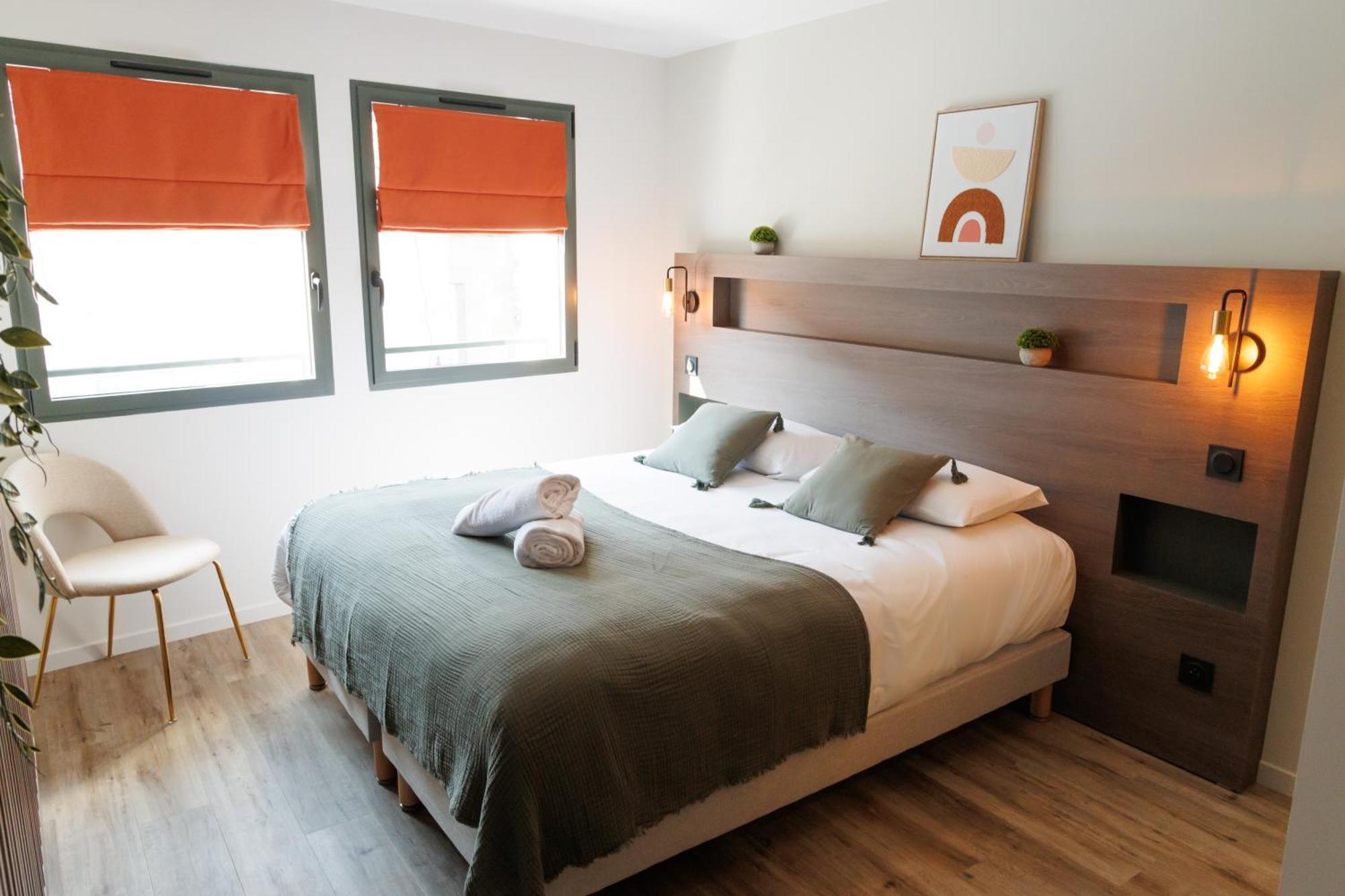 Appart'Hotel Le Corot - Acces Autonome - Saint-Junien Centre المظهر الخارجي الصورة